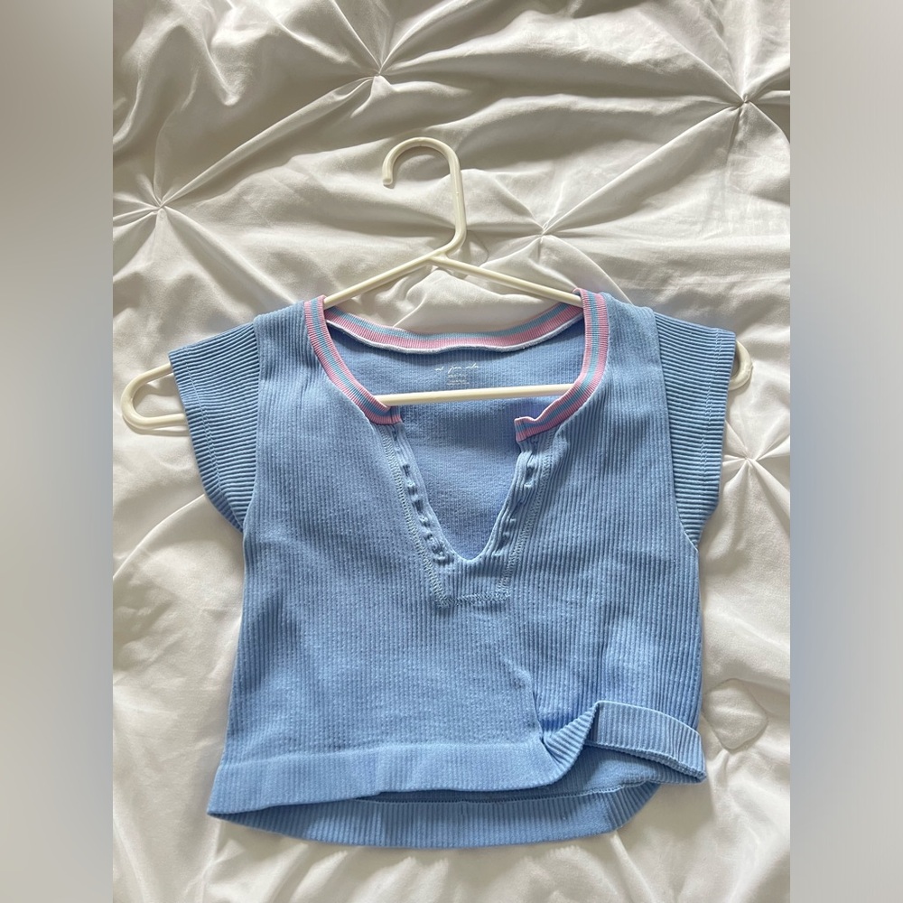 urban outfitters go for gold top
